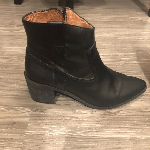 Madewell Shoes - Madewell Hailie Western Bootie